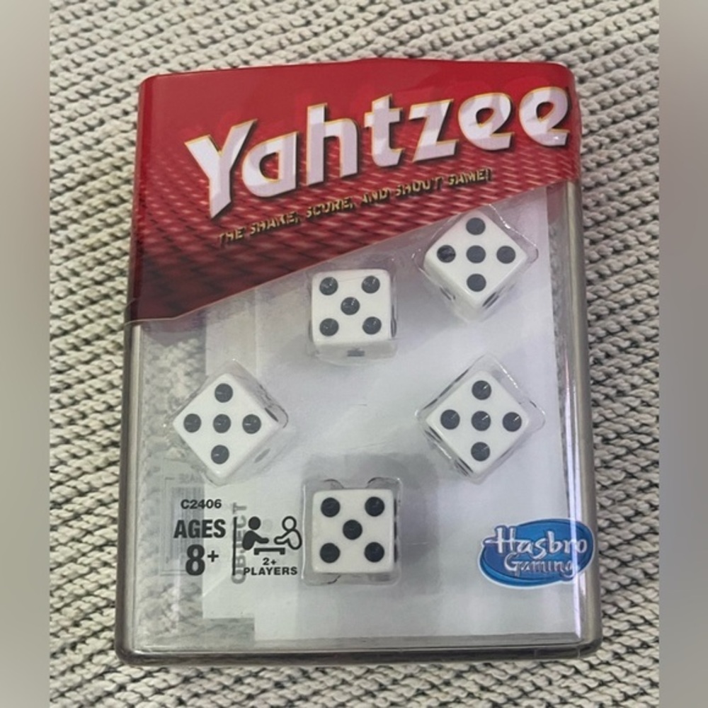 Yahtzee  - Travel Version Dice Game - Small Travel Size - Picture 6 of 7